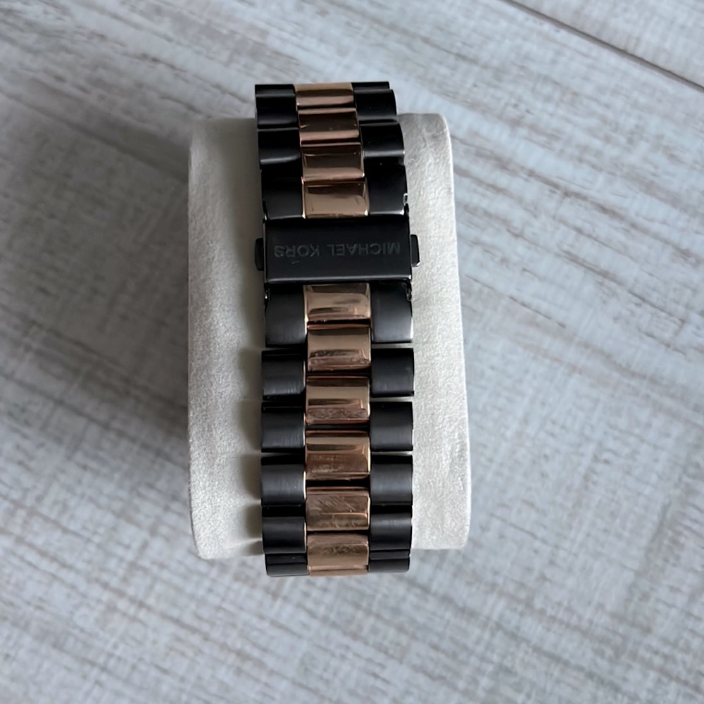 Men’s Michael Kors Watch - Picture 3 of 3